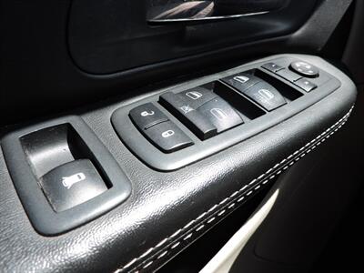2017 Dodge Grand Caravan SXT   - Photo 17 - Kearney, NE 68847