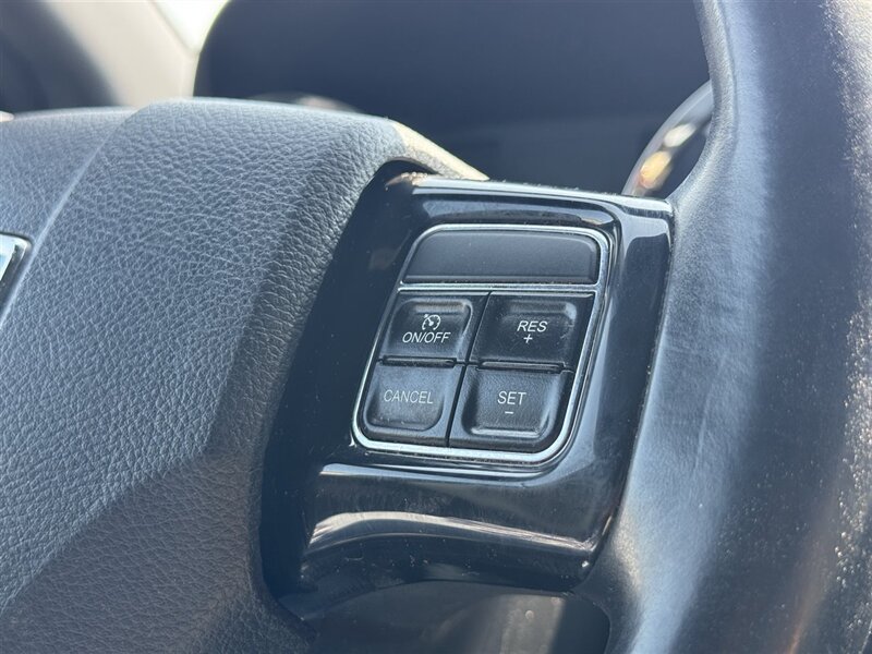 2017 Dodge Grand Caravan SXT - Photo 12 - Kearney, NE 68847