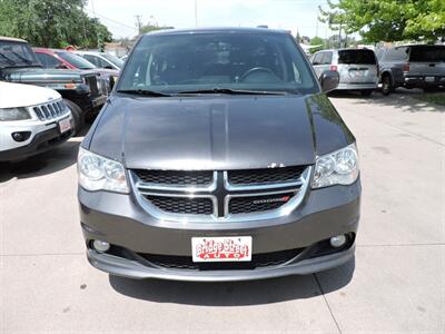 2017 Dodge Grand Caravan SXT   - Photo 3 - Kearney, NE 68847
