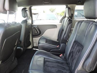 2017 Dodge Grand Caravan SXT   - Photo 10 - Kearney, NE 68847