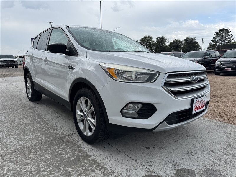 2017 Ford Escape SE - Photo 2 - Lexington, NE 68850