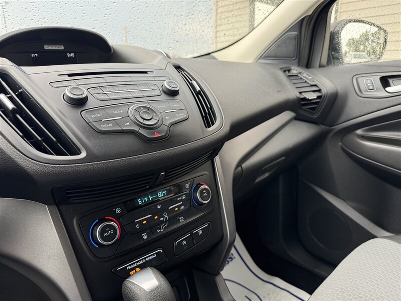 2017 Ford Escape SE - Photo 18 - Lexington, NE 68850