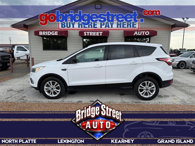 2017 Ford Escape SE   - Photo 1 - Lexington, NE 68850