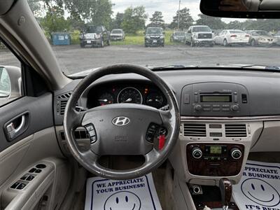 2007 Hyundai SONATA SE - Photo 10 - Grand Island, NE 68801