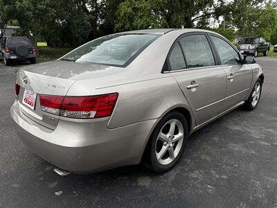 2007 Hyundai SONATA SE - Photo 7 - Grand Island, NE 68801