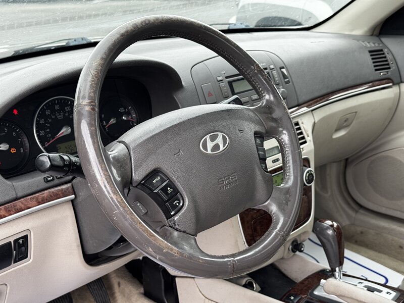 2007 Hyundai SONATA SE - Photo 9 - Grand Island, NE 68801