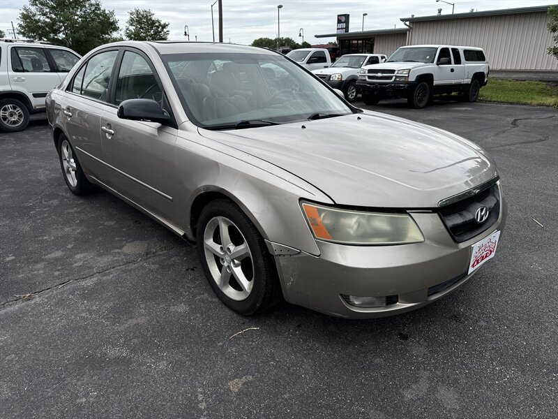 2007 Hyundai SONATA SE - Photo 5 - Grand Island, NE 68801