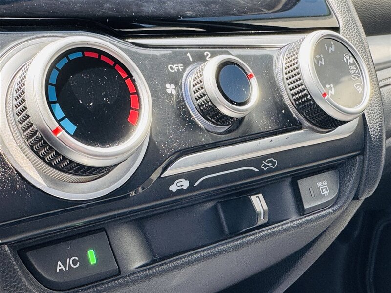 2015 Honda Fit LX - Photo 20 - Kearney, NE 68847