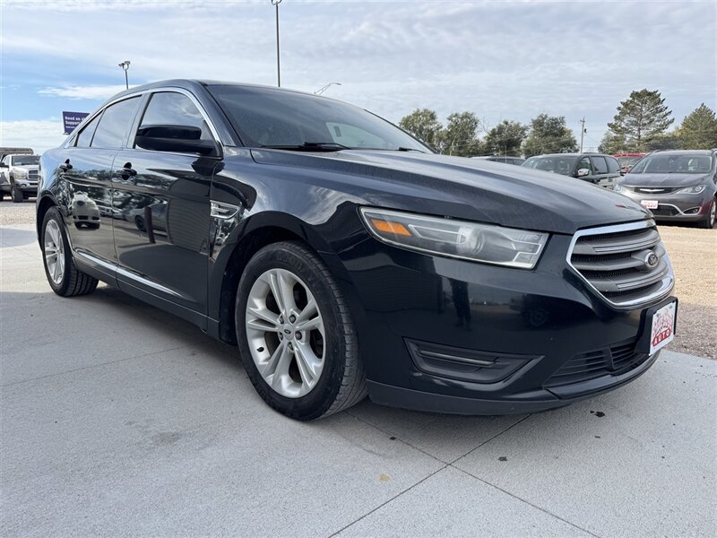 2014 Ford Taurus SEL - Photo 2 - Lexington, NE 68850