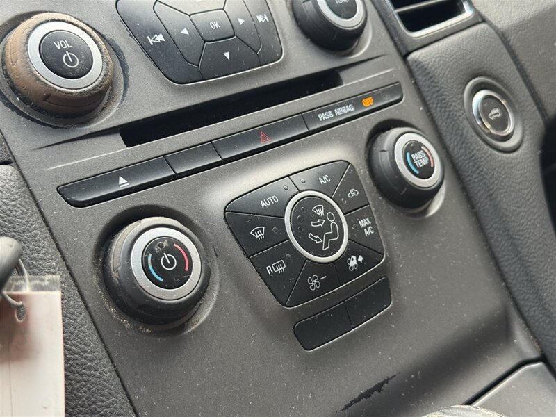 2014 Ford Taurus SEL - Photo 15 - Lexington, NE 68850