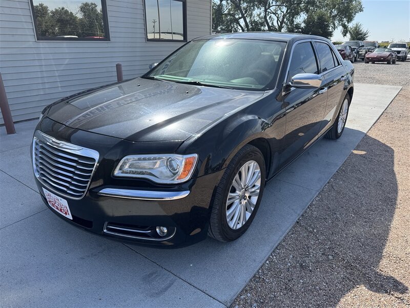 2014 Chrysler 300C - Photo 5 - Lexington, NE 68850