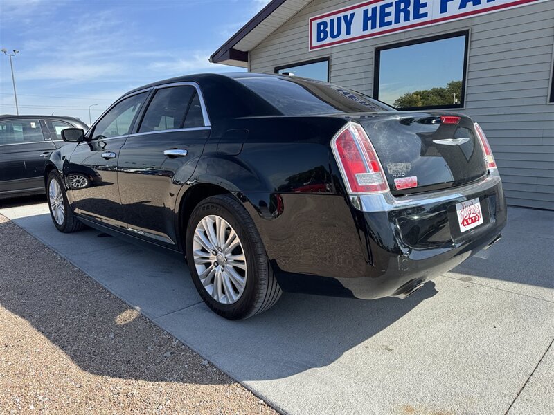 2014 Chrysler 300C - Photo 8 - Lexington, NE 68850