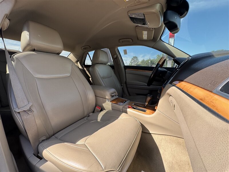 2014 Chrysler 300C - Photo 10 - Lexington, NE 68850