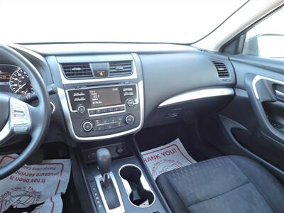 2017 Nissan Altima 2.5   - Photo 14 - Lexington, NE 68850