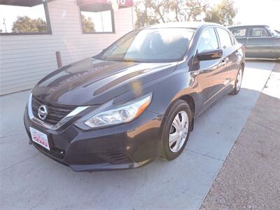 2017 Nissan Altima 2.5   - Photo 2 - Lexington, NE 68850