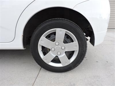 2011 Chevrolet Aveo5 LS   - Photo 8 - Lexington, NE 68850