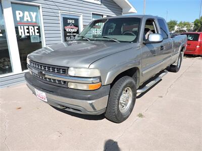 2000 Chevrolet Silverado 2500 LS   - Photo 2 - Grand Island, NE 68801