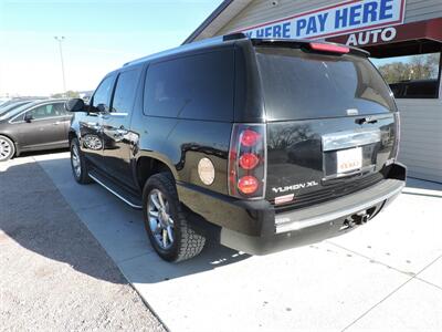 2007 GMC Yukon Denali   - Photo 7 - Lexington, NE 68850