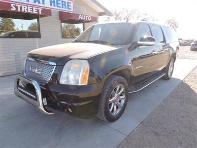 2007 GMC Yukon Denali   - Photo 2 - Lexington, NE 68850