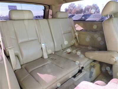 2007 GMC Yukon Denali   - Photo 12 - Lexington, NE 68850