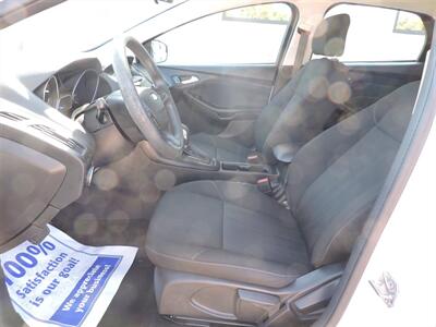 2017 Ford Focus SE   - Photo 9 - Lexington, NE 68850
