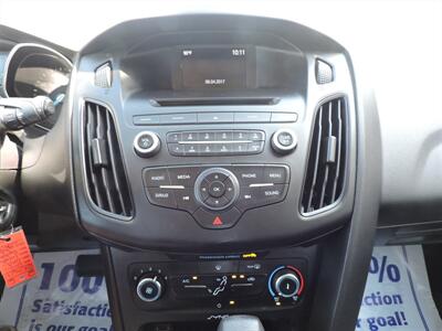 2017 Ford Focus SE   - Photo 17 - Lexington, NE 68850