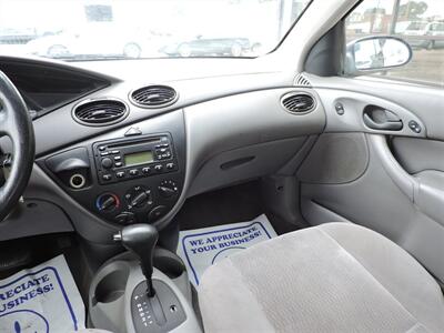 2001 Ford Focus SE   - Photo 11 - North Platte, NE 69101