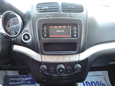 2018 Dodge Journey SXT   - Photo 19 - Lexington, NE 68850