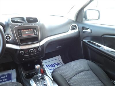 2018 Dodge Journey SXT   - Photo 11 - Lexington, NE 68850