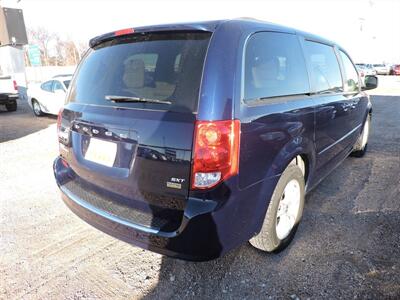 2014 Dodge Grand Caravan SXT   - Photo 5 - Lexington, NE 68850