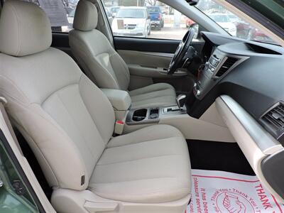 2010 Subaru Outback 2.5i Premium - Photo 10 - Lexington, NE 68850