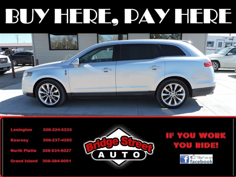 2010 Lincoln MKT EcoBoost   - Photo 1 - Lexington, NE 68850
