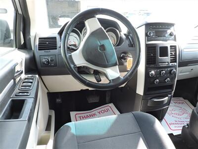 2009 Dodge Grand Caravan SXT - Photo 15 - Kearney, NE 68847