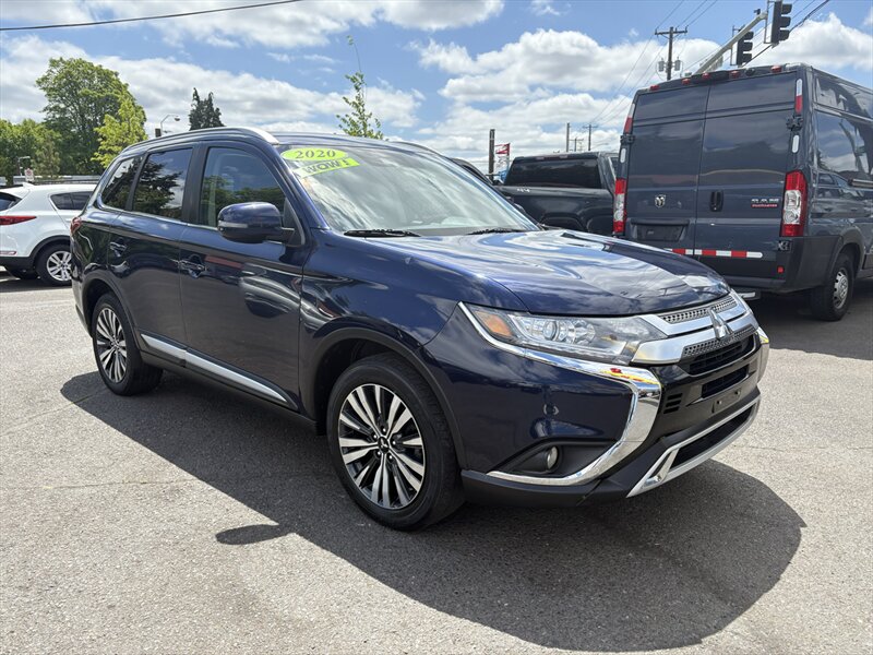 2020 Mitsubishi Outlander SEL  
