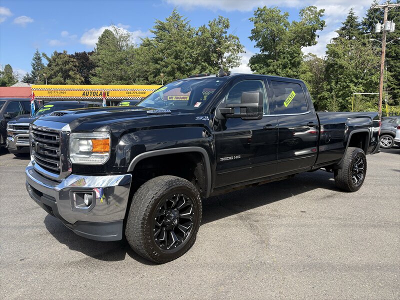 2017 GMC Sierra 4WD Crew Cab Standard Box SLE's photo