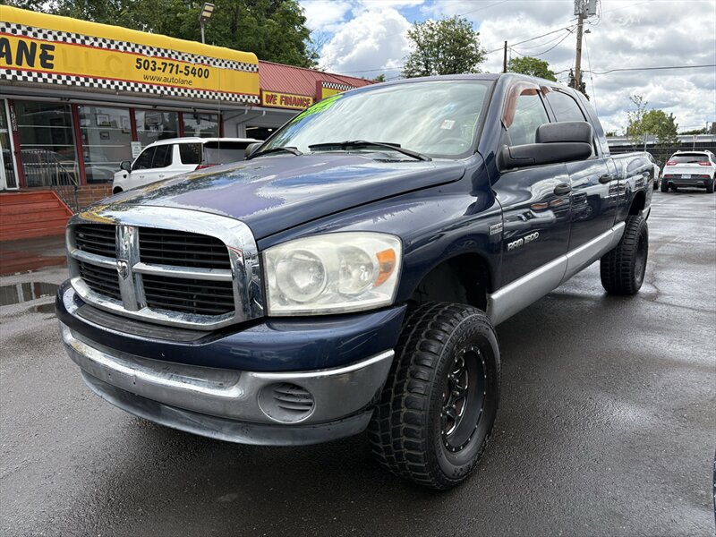 2007 Dodge Ram 1500 Mega Cab SLT  