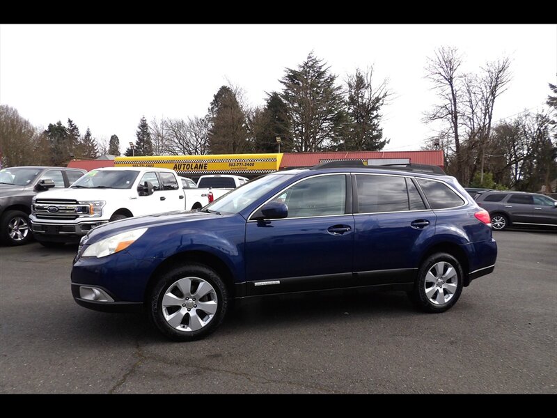 2010 Subaru Outback 2.5i Premium  