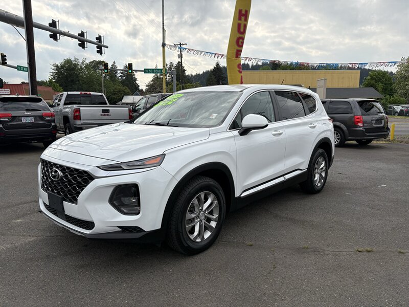 2020 Hyundai Santa Fe SE  