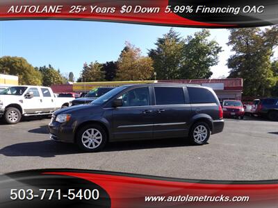 2016 Chrysler Town & Country Touring Van