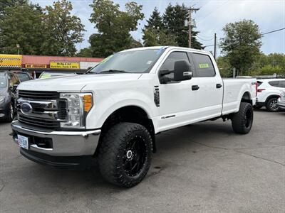 2017 Ford F-350 Super Duty XLT Truck