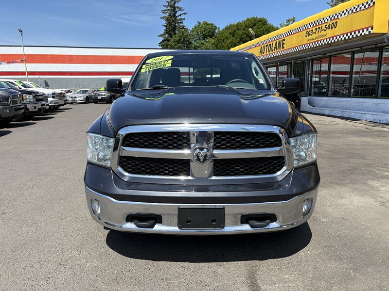 2017 RAM 1500 SLT  