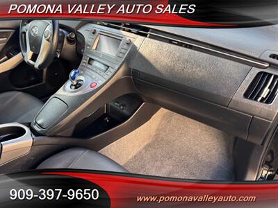 2015 Toyota Prius Four   - Photo 8 - Pomona, CA 91767