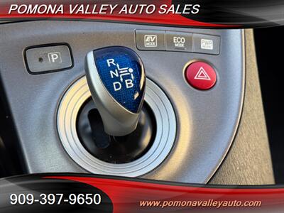 2015 Toyota Prius Four   - Photo 16 - Pomona, CA 91767