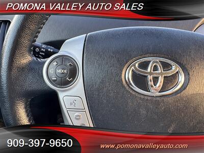 2015 Toyota Prius Four   - Photo 19 - Pomona, CA 91767