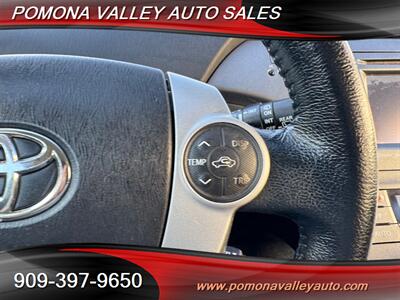 2015 Toyota Prius Four   - Photo 18 - Pomona, CA 91767