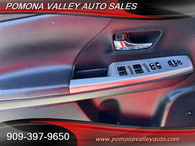 2015 Toyota Prius v Five   - Photo 17 - Pomona, CA 91767