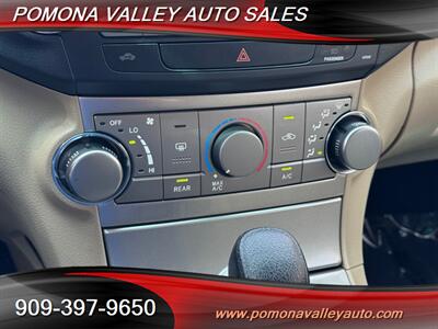 2011 Toyota Highlander   - Photo 16 - Pomona, CA 91767