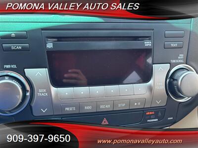 2011 Toyota Highlander   - Photo 17 - Pomona, CA 91767