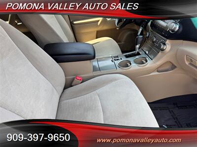 2011 Toyota Highlander   - Photo 8 - Pomona, CA 91767