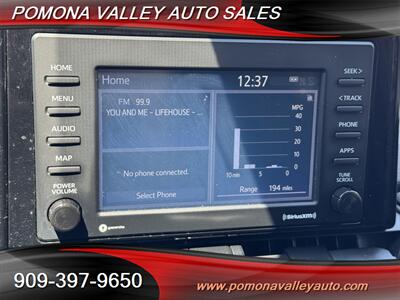 2020 Toyota RAV4 XLE   - Photo 14 - Pomona, CA 91767
